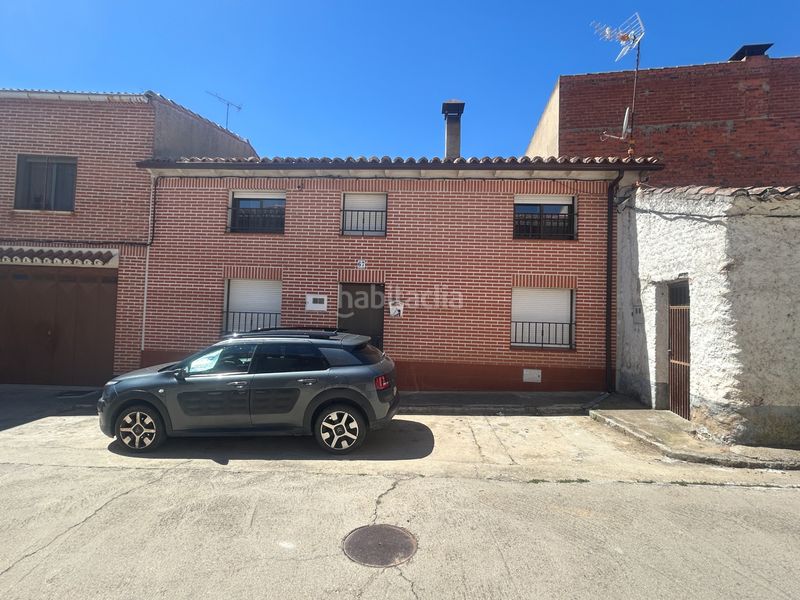 Foto a79ff8d9-53b4-4648-b773-540747bebc62. Casa a calle correos 67 a Castronuño