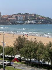 Flat  Emilio tuya 12. Con vistas al mar