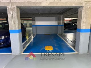 Autoparkplatz in Tapia de casariego 3. Plaza de garaje abierta y muy amplia