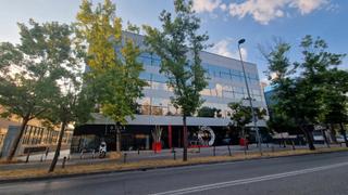 Oficina  Avinguda corts catalanes. Oficina en venta