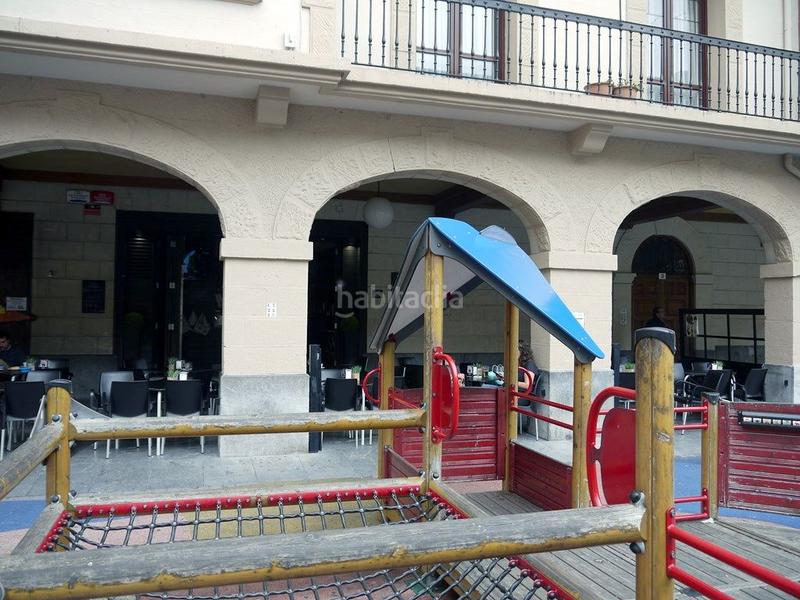 Foto ef770617-1fa1-48ba-9a7b-b5c1e3e9ad3e. Local comercial a particular de club kalea 4 a Las Arenas Getxo