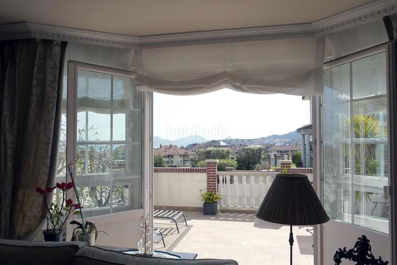 Foto 64c4a62e-c039-4de5-87d1-2b765db9eebb. Casa adossada amb calefacció aparcament piscina a Castro - Urdiales