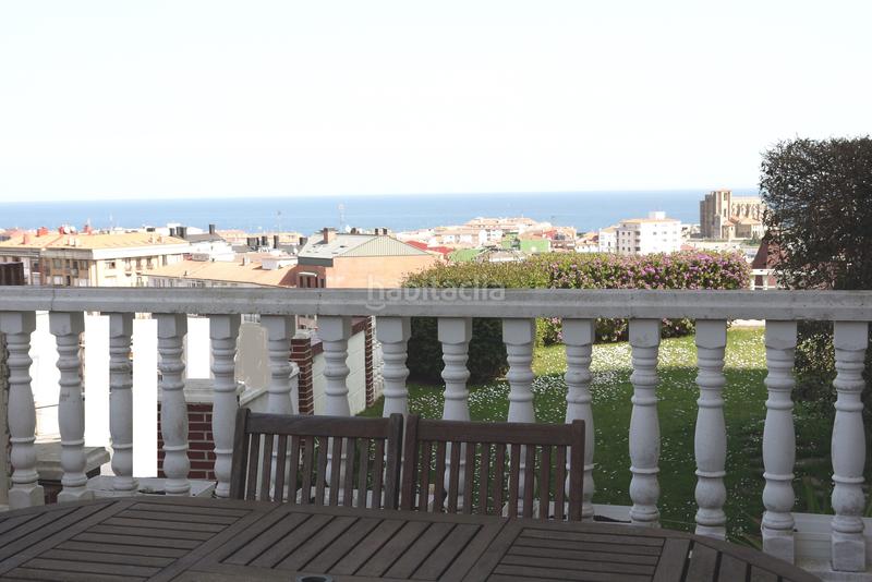 Foto a6067257-ad79-4fff-93cf-9d20c337fb0c. Casa adossada amb calefacció aparcament piscina a Castro - Urdiales