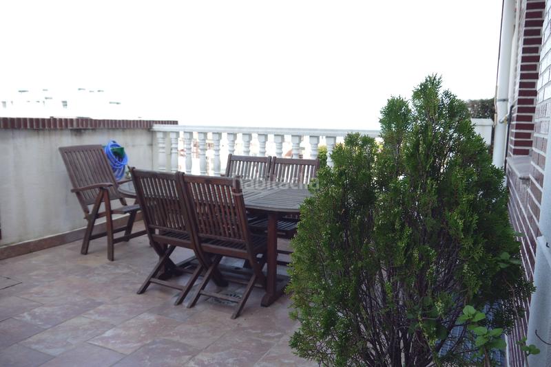 Foto cbb6e09e-d948-4ab2-8019-6f62f3760fe2. Casa adossada amb calefacció aparcament piscina a Castro - Urdiales