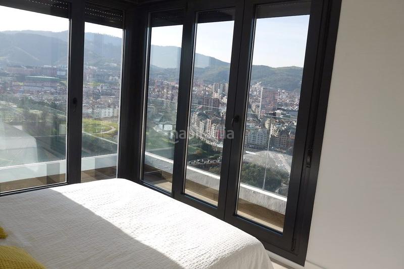 Foto 32e2dcb6-7d9d-4a42-95de-107a0b29f822. Alquiler ático en zumalacárregui etorbidea 21 excelente atico con impresionantes vistas sobre todo . en Bilbao