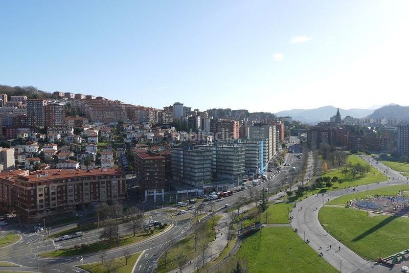 Foto 9868b69f-2039-4ccc-b6c0-451a06268544. Alquiler ático en zumalacárregui etorbidea 21 excelente atico con impresionantes vistas sobre todo . en Bilbao