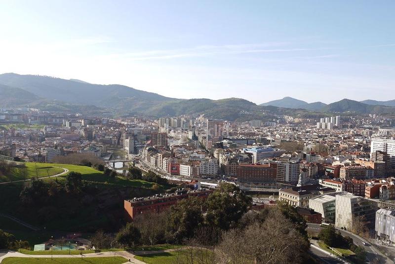 Foto 7b6e7b7c-471b-4ac5-9242-6b05cd0547d1. Lloguer àtic a zumalacárregui etorbidea 21 a Barrio de Uribarri Bilbao