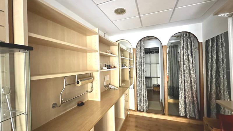 Foto 9b7ab53b-ed0f-4c1c-928d-69921e5cb71b. Local comercial a iparragirre etorbidea 9 a Centro Urbano-Hirigunea Leioa