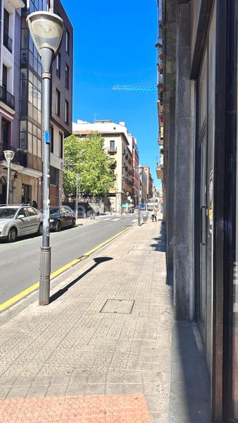 Foto f2fa14cf-cf95-4886-ab1e-3d73b2eea189. Locale commerciale in cantalojas kalea 1 in San Fransisco Bilbao