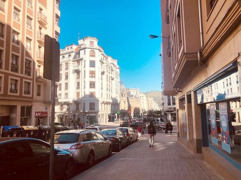 Foto ca24c198-a243-4136-abd4-3353544fdaee. Locale commerciale in Alhóndiga Bilbao