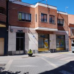 Maison jumelée à Plaza marqués de la ensenada 1. Edificio en el centro de medina con vivienda y local