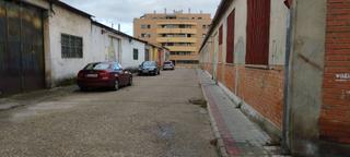 Aparcament cotxe a Calle santo domingo de guzmán 1