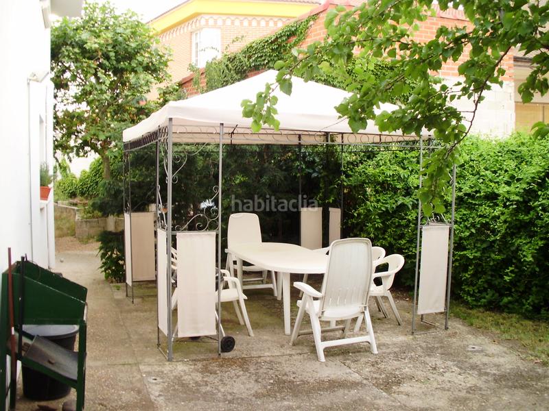 Foto 9c0e1385-e247-4ef5-88b8-0b9957c99141. Chalet in calle lópez ossorio 19 in Medina del Campo