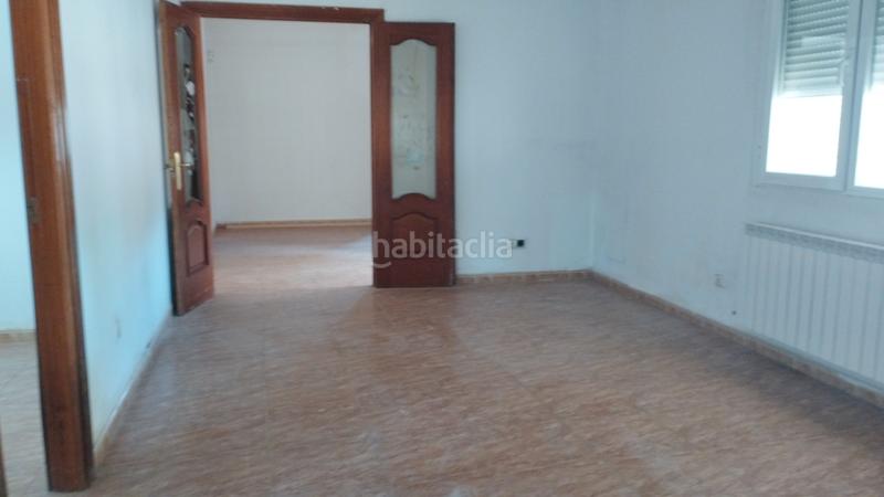 Foto 13e97741-c4f8-4bb5-b479-c11c0c824d87. Chalet en urbanización las salinas 2 41 vivienda con amplia parcela en Medina del Campo