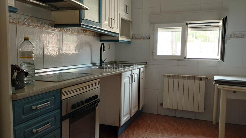 Foto e14690c3-e22a-4ac9-b564-0c851f6b87f0. Chalet en urbanización las salinas 2 41 vivienda con amplia parcela en Medina del Campo