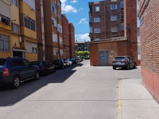 Etagenwohnung  Calle colonia de santo tomás 9. Vivienda para entrar a vivir en zona con todos los servicios