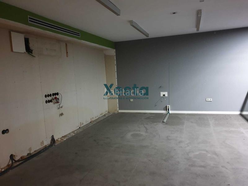 Foto 1dcdf8ea-d4af-4308-9487-4b4c3f32c8ed. Local commercial dans Plaza España - Corte Inglés Vigo