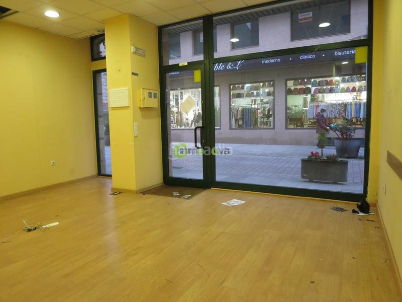 Foto 77af7b07-5fd7-4302-aa11-b90626ee8620. Alquiler local comercial en Porriño (O)