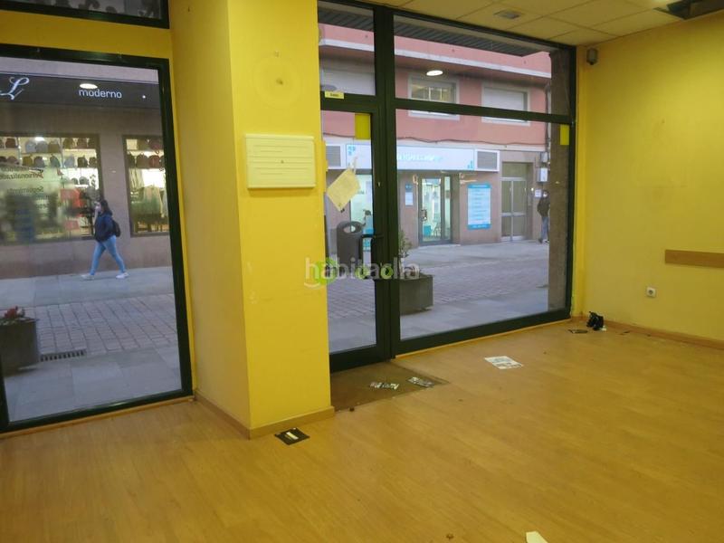 Foto 9a42f9cf-215e-4ae3-a527-60c40849f14d. Alquiler local comercial en Porriño (O)