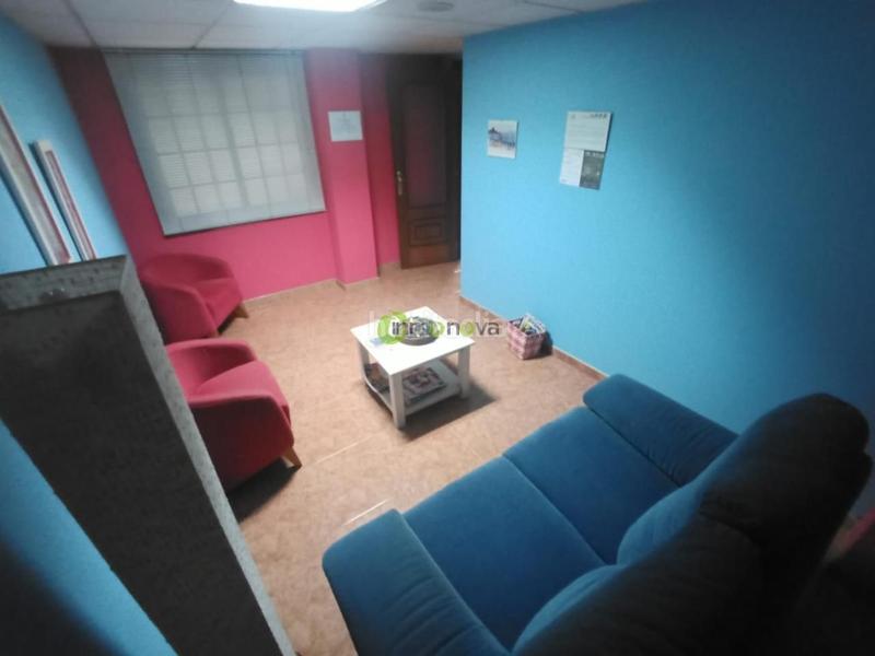 Foto c2b72dcf-4455-4ea8-8d0f-8a7bd73ce701. Affitto locale commerciale con riscaldamento in Porriño (O)