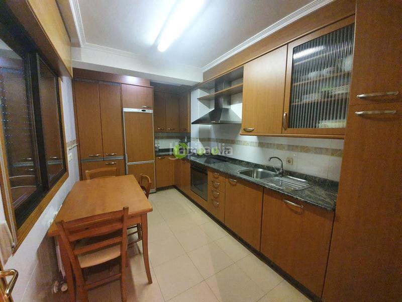 Foto 0f832127-815f-4256-81fd-15adc5bc48cc. Flat with heating parking in Fátima Vigo