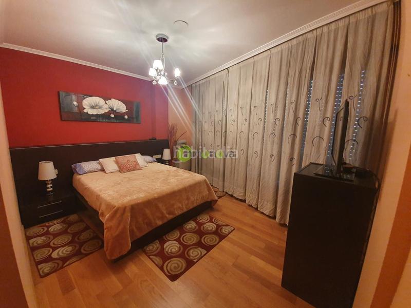 Foto 16f32aab-ec36-412d-9458-3adbb8d0dfe1. Flat with heating parking in Fátima Vigo