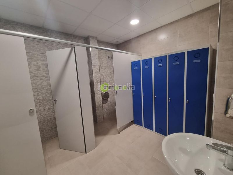 Foto 408eb8e1-78dd-40a8-b898-01c9d3f3bd6a. Location bâtiment à usage industriel dans Mos