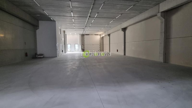 Foto d5262f01-64b9-465f-bb1f-98fcf25f5a5b. Location bâtiment à usage industriel dans Mos