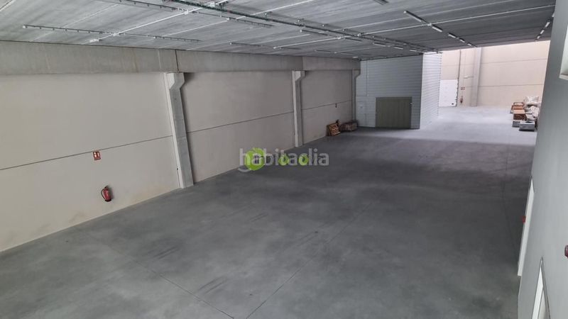 Foto e4f0066d-5487-4432-9f6f-2eb35ab68c85. Location bâtiment à usage industriel dans Mos