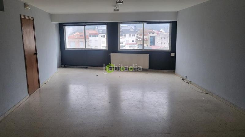 Foto 30a571c6-e406-4bd1-80b7-a3295f9910d0. Alquiler local comercial en Porriño (O)