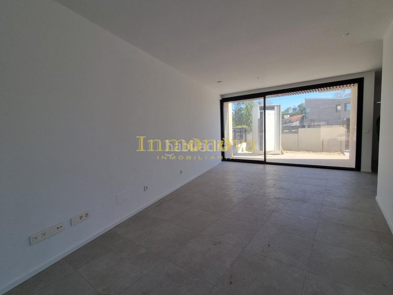 Foto 49fa86f2-6f21-4e4f-bba0-3139833fe19d. Casa adossada a rua areosa a San Pedro da Ramallosa Nigrán