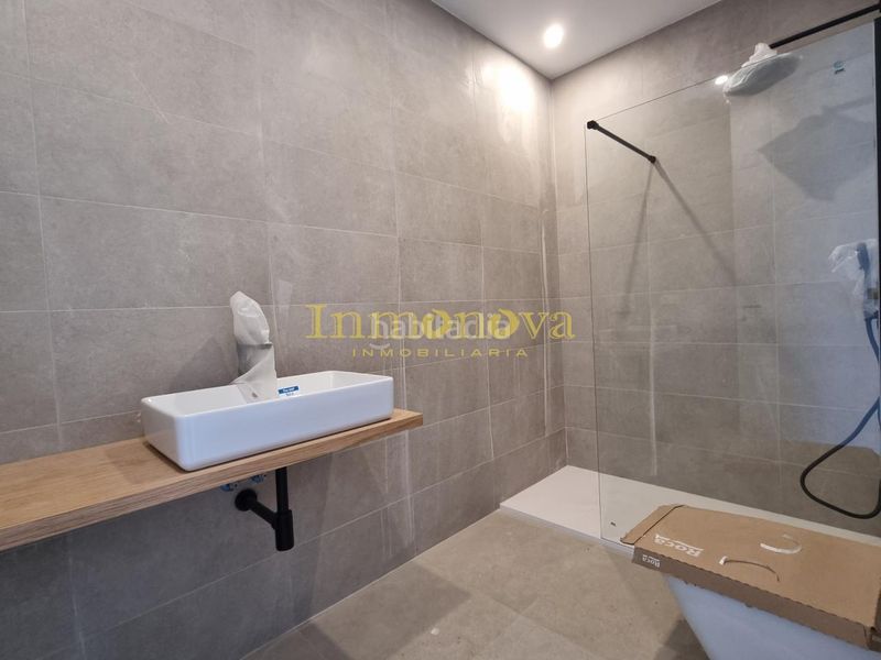Foto 6082a677-596b-4094-a171-c66e97a91e63. Casa adossada a rua areosa a San Pedro da Ramallosa Nigrán