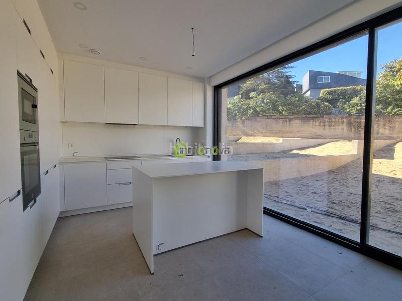 Foto e5b8b31e-4e0e-418f-99ae-5ecbb5c30f26. Maison jumelée dans rua areosa dans San Pedro da Ramallosa Nigrán