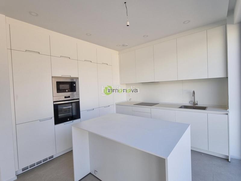 Foto e6b6d7fb-ca6b-44fb-a4cd-0e47c5553fdb. Maison jumelée dans rua areosa dans San Pedro da Ramallosa Nigrán