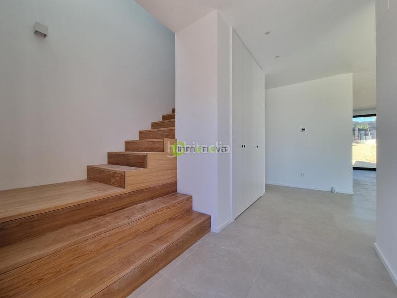 Foto 033599f8-144d-41d6-9827-fc087dc5165d. Semi detached house in rua areosa in San Pedro da Ramallosa Nigrán