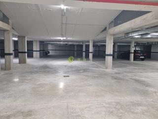 Car parking in Rua enrique peinador 4