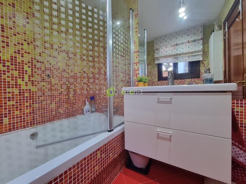 Foto 69f86f26-f79f-48d2-9eb7-367d78ea18e9. Xalet amb calefacció aparcament a Panxón Nigrán