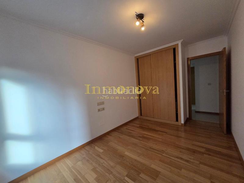 Foto 0f447d4c-ec81-475c-8c6f-cbafc4e75c76. Pis amb calefacció aparcament a Ponteareas