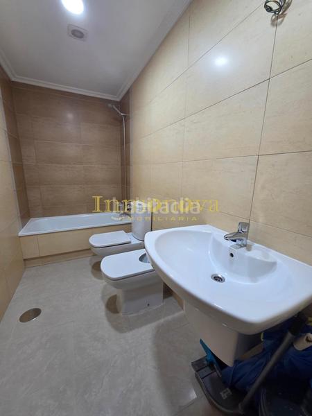 Foto 460061b1-3f31-4d98-b299-3f96e69d8a92. Pis amb calefacció aparcament a Ponteareas