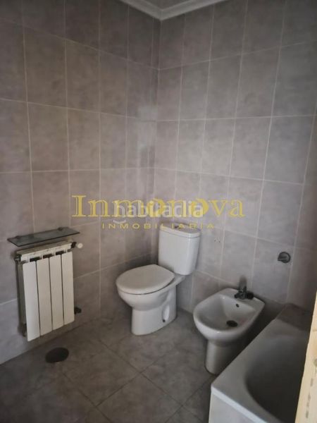 Foto 097f0ed7-1022-4146-b13d-240f6067bd7b. Casa pareada en Merca (A)
