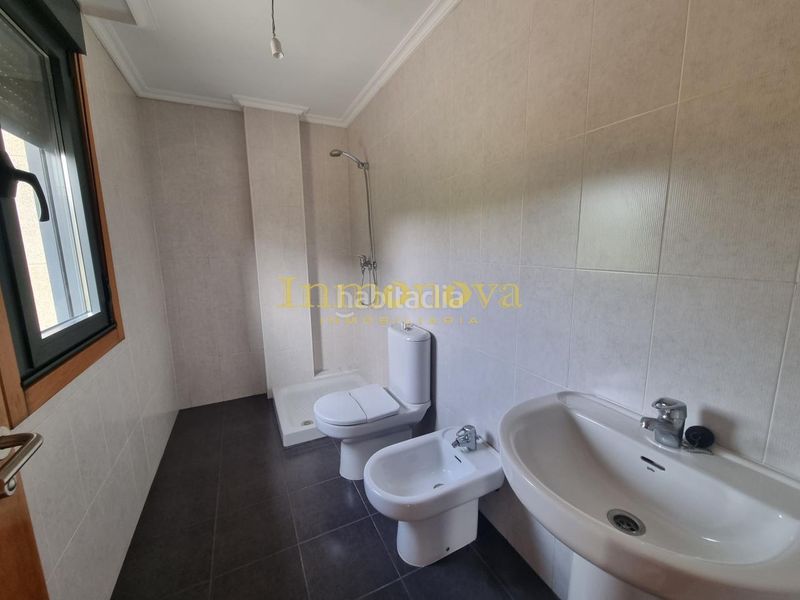 Foto f77e4a68-d496-42b2-94a1-cbebee0ff653. Piso en Cañiza (A)