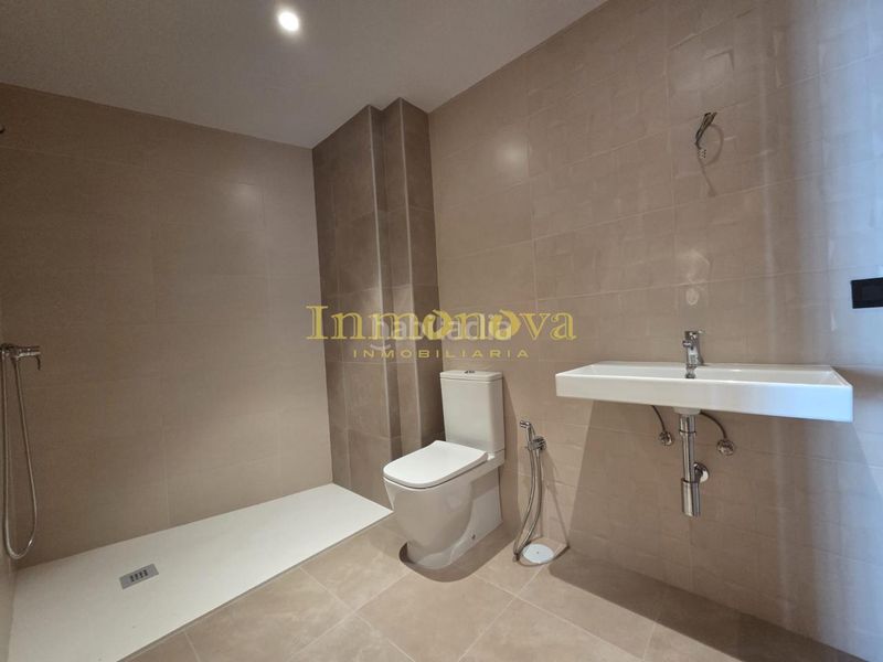 Foto e19992b7-940b-4146-8294-52ade1f31205. Piso en Nigrán centro Nigrán