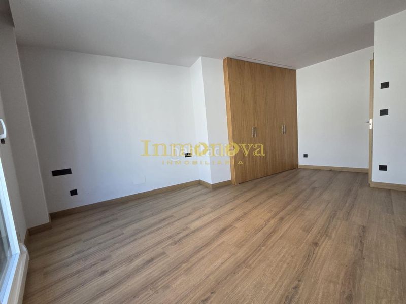 Foto f8824636-e00c-4489-b0de-96d8dfbaff2f. Piso en Nigrán centro Nigrán