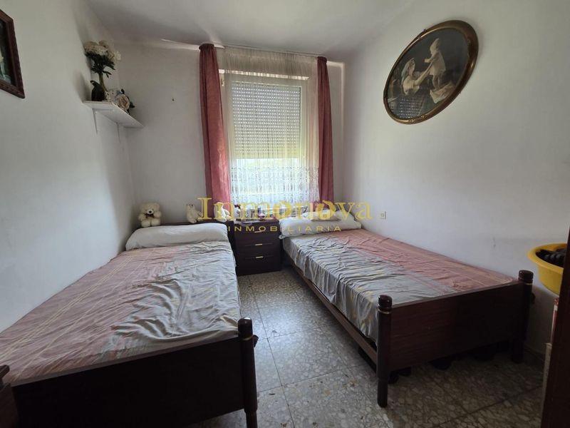 Foto 15d82950-cf8f-40f1-8b69-92b333a670c5. Casa amb calefacció aparcament a Cabral - Candeán Vigo