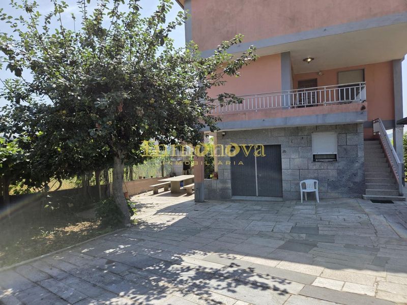 Foto 5a6fbe12-b7e7-45ad-9405-3e38baa13dc4. Casa amb calefacció aparcament a Cabral - Candeán Vigo