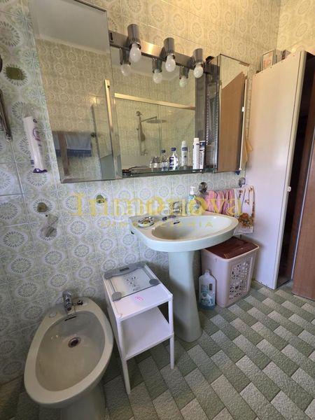Foto b921d50f-38fe-4906-b154-4c204b62c8f1. Casa amb calefacció aparcament a Cabral - Candeán Vigo