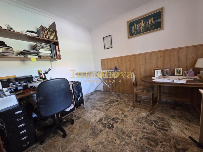 Foto ede0c9f5-a136-4eb9-9817-4f0dea29d11e. Casa amb calefacció aparcament a Cabral - Candeán Vigo