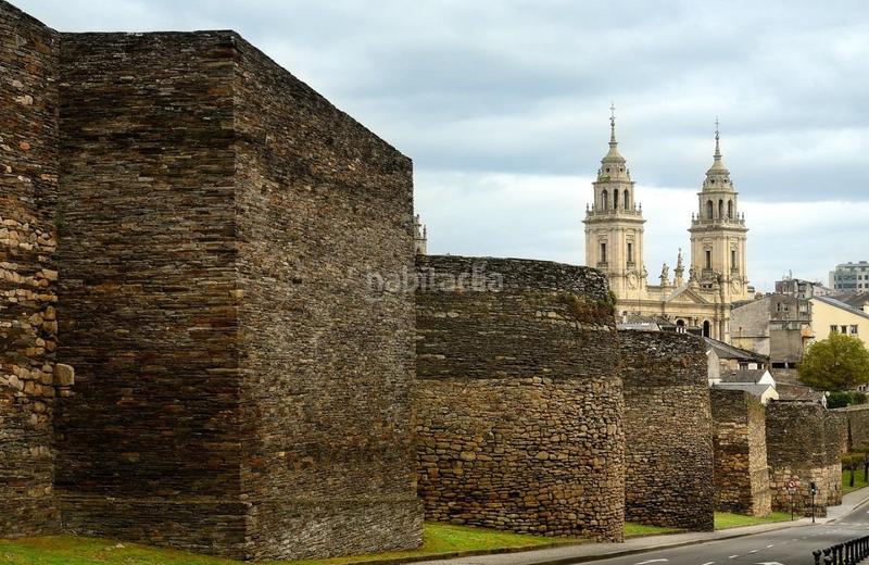 Foto 5b7d51e2-ff2d-4581-9671-6bd6c75be479. Piso  a la venta en Centro - Recinto Amurallado Lugo
