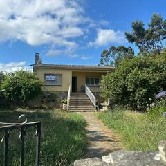 Maison à Bergondo. Casa a la venta en guísamo, bergondo