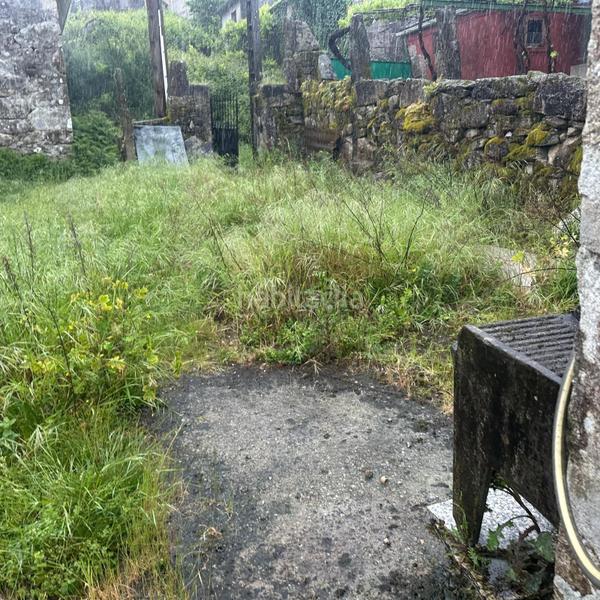 Foto f55cc718-1d65-4a04-b3d3-66f0f2e9a9bf. Casa a Covelo (O)